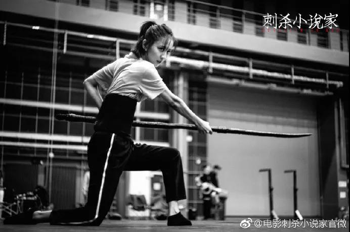 【一路佟行】佳歌品牌代言人佟麗婭特別出演《刺殺小說家》大年初一即將上映！