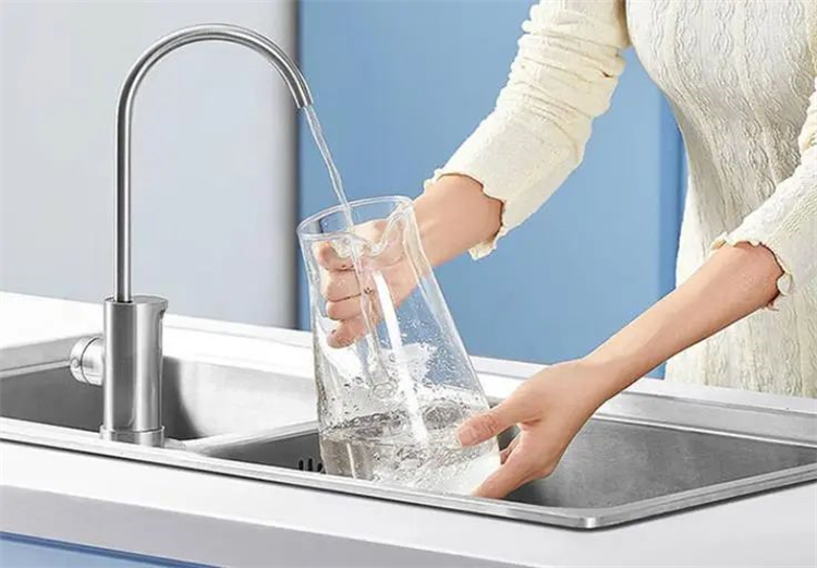 關(guān)注飲水安全，呵護(hù)家人健康！